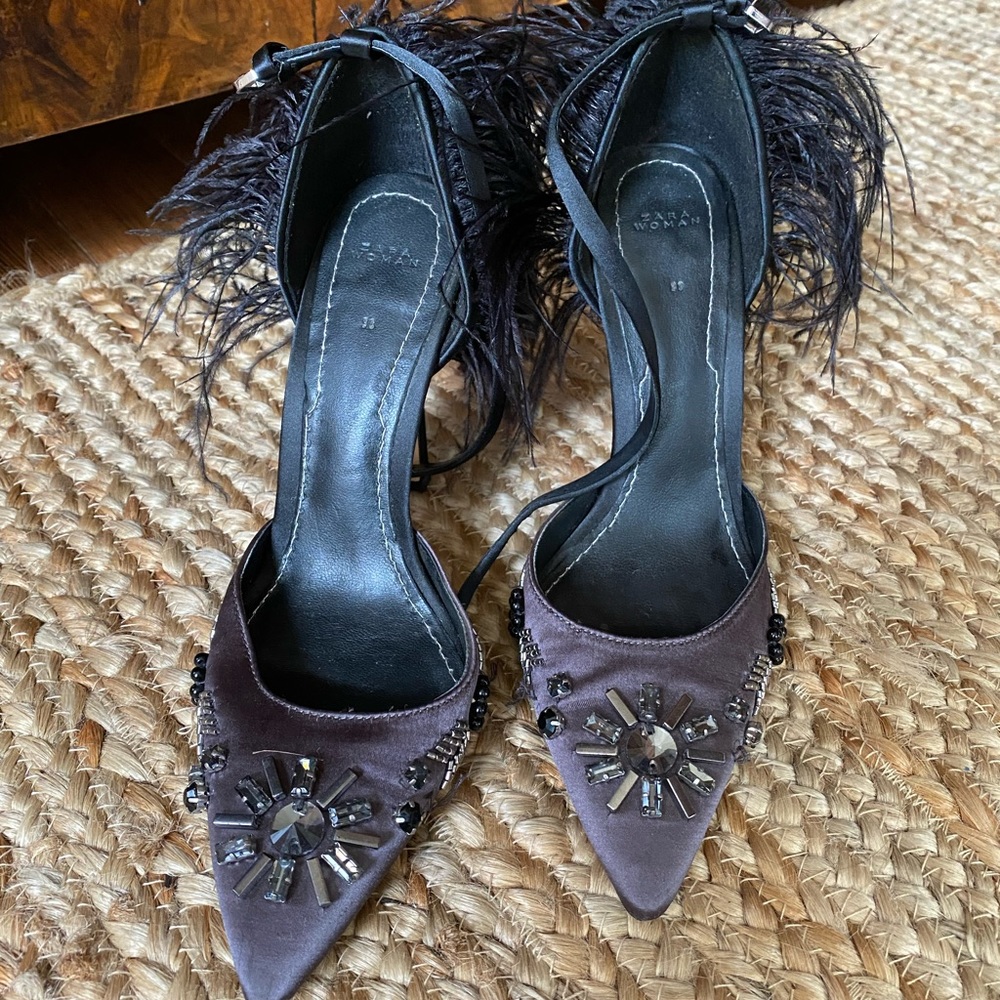 ZARA crystal and *feather* pumps! 38/7.5